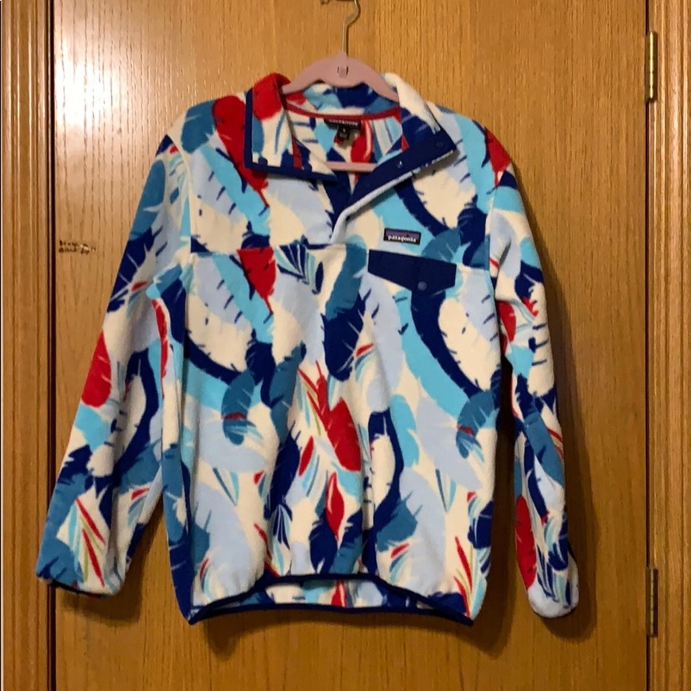 Patagonia Pullover - Feather Print